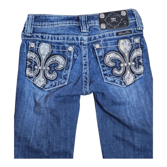 Miss Me Girls Capri Jeans 8 Fleur De Lis Embellished Distressed See Last Pic - Picture 6 of 12